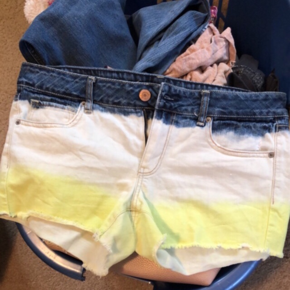 AE Shorts